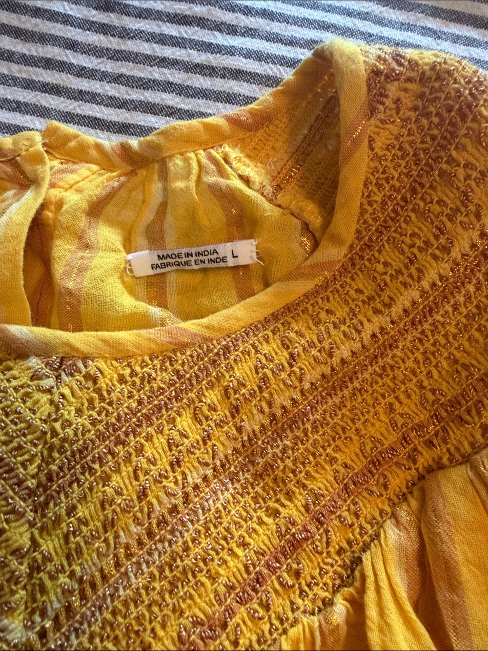 Beautiful Saylor yellow top with ruffled sleeves - Picture 3 of 6